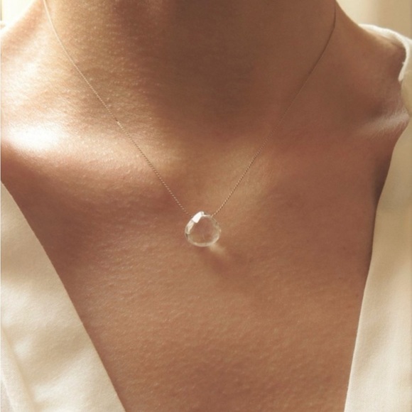 Minimalist Crystal Quartz Necklace - Picture 4 of 4